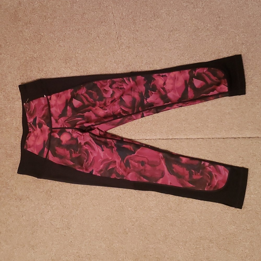 CALIA by Carrie Underwood Women's Floral Print Capris
